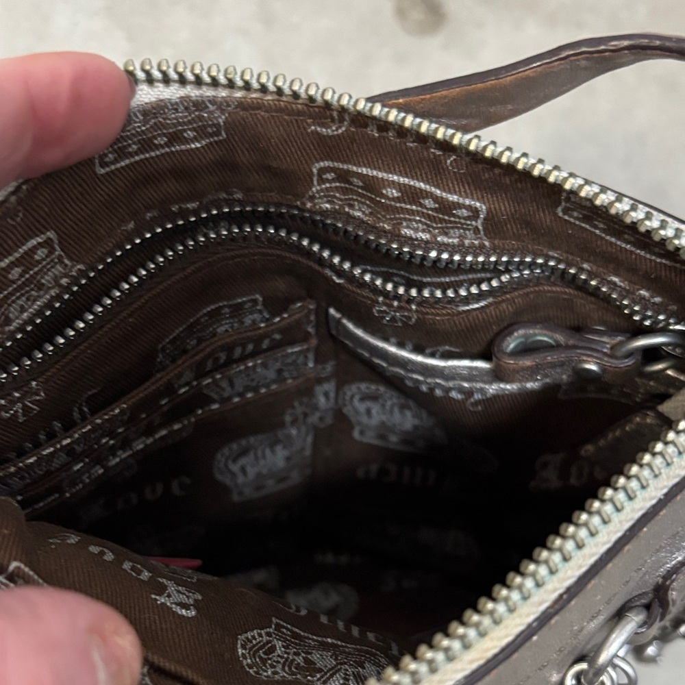 Juicy Couture Silver Crossbody Bag with Chain Details - Picture 4 of 5